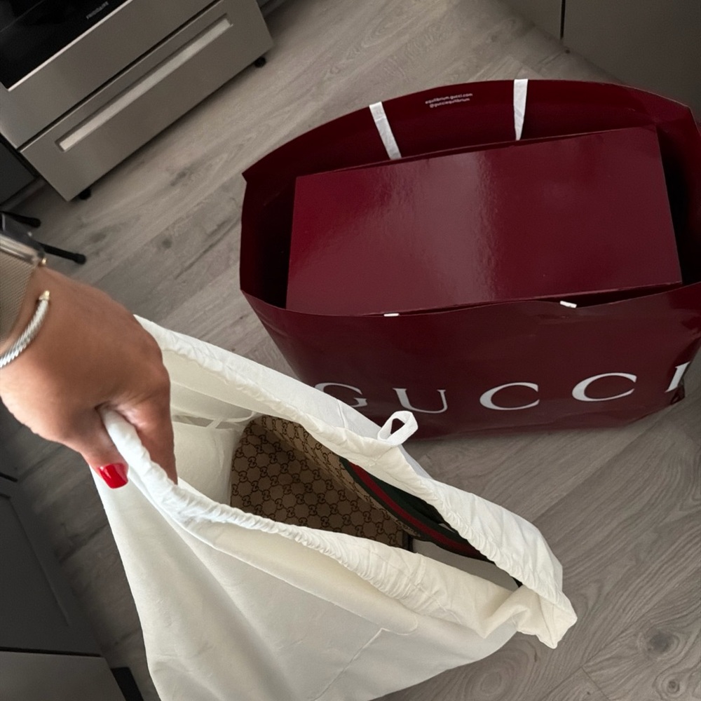 Gucci Beige and Green Signature Tote - Picture 12 of 12